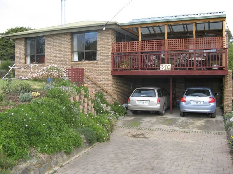 10 Fifth Avenue, Dodges Ferry TAS 7173