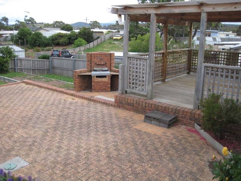 9 Carlton Beach Road, Dodges Ferry TAS 7173