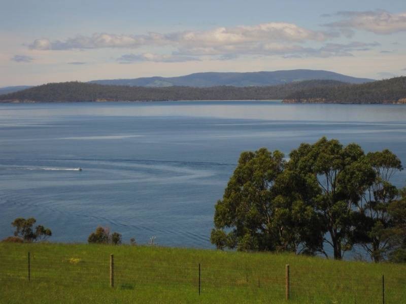 633 Primrose Sands Road, Primrose Sands TAS 7173