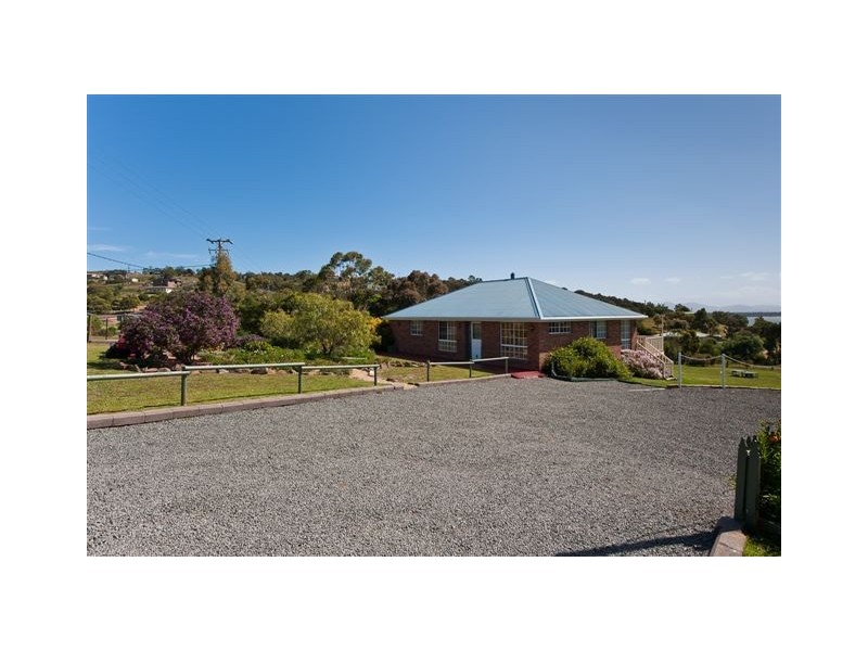 11 Wards Avenue, Lewisham TAS 7173