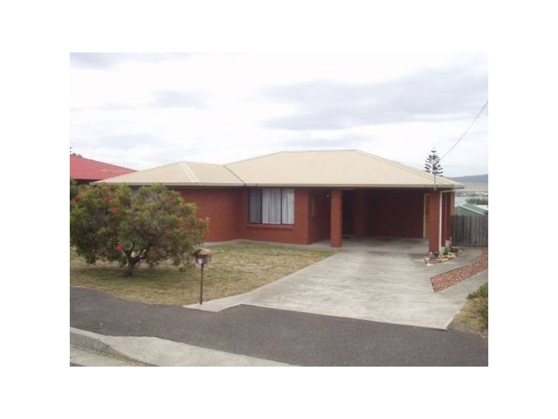 21 First Avenue, Midway Point TAS 7171