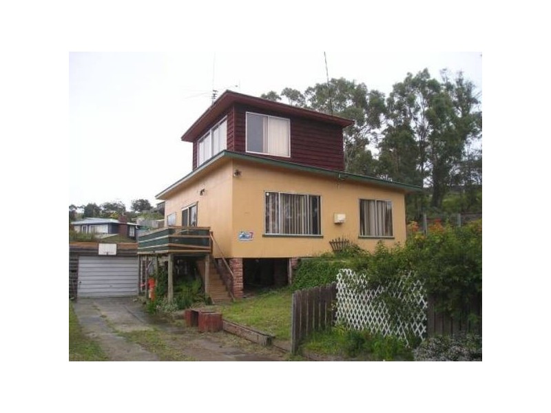 7 Oak Street, Primrose Sands TAS 7173