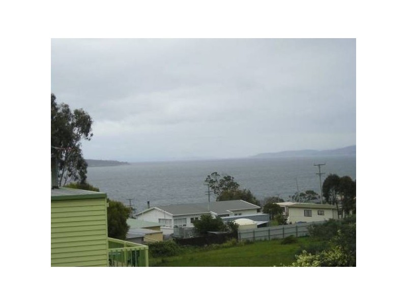 7 Oak Street, Primrose Sands TAS 7173