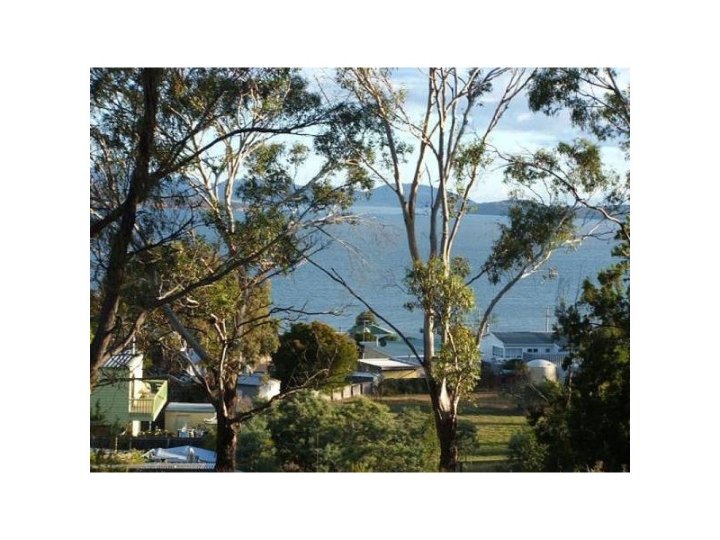 2 Oak Street, Primrose Sands TAS 7173