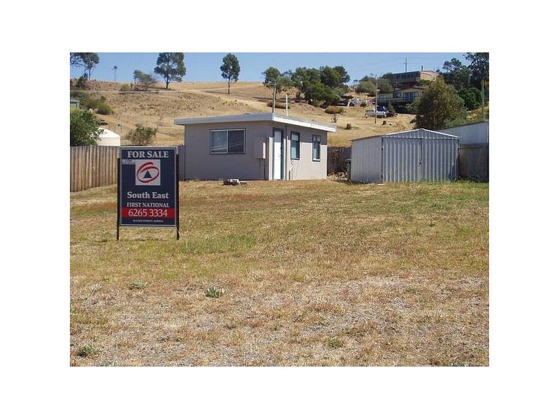 19 Oak Street, Primrose Sands TAS 7173