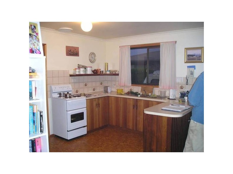 2/21 Bay Road, Midway Point TAS 7171