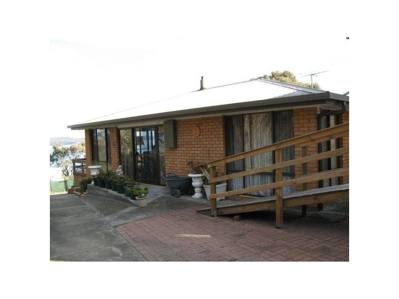 8 Lantana Place, Primrose Sands TAS 7173