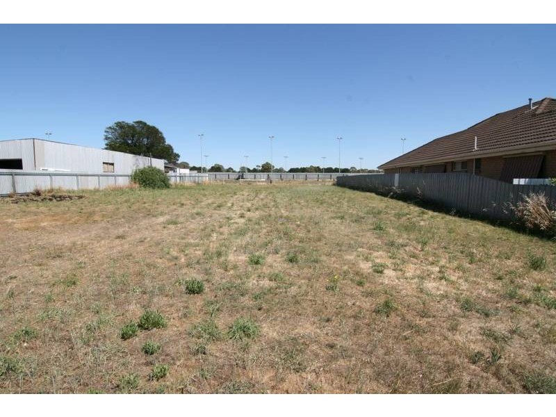 83 Campbell Street, Ararat VIC 3377