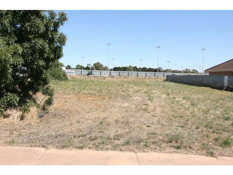 83 Campbell Street, Ararat VIC 3377