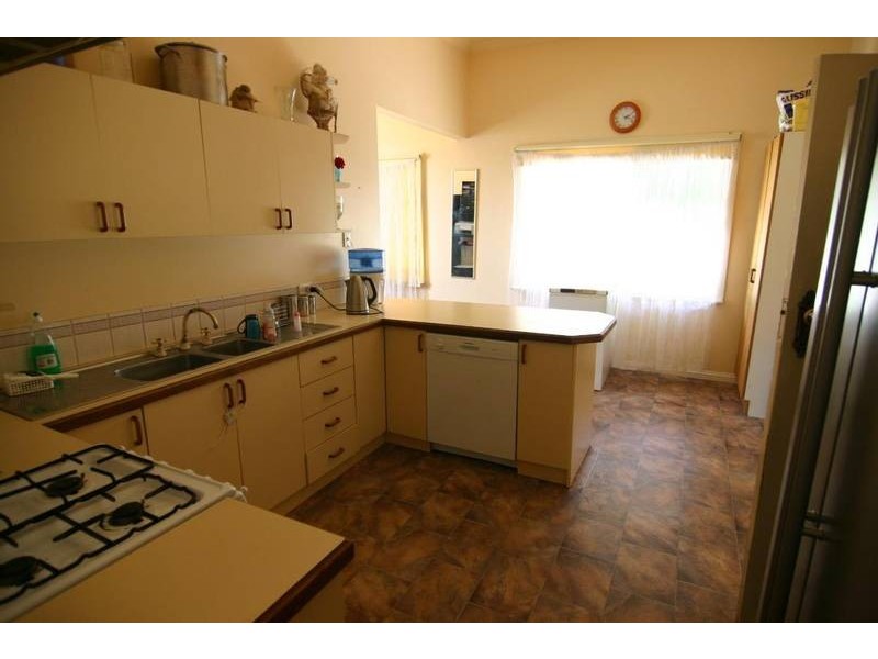 2 George Road, Ararat VIC 3377