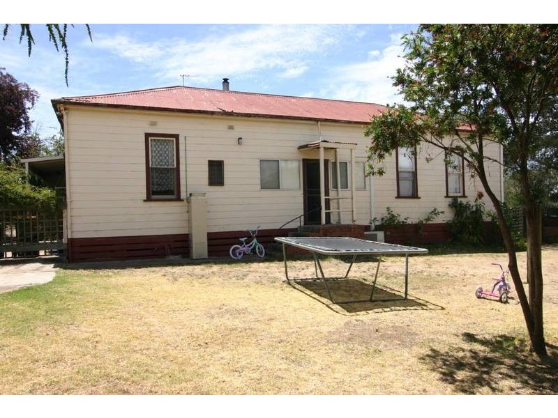 2 George Road, Ararat VIC 3377