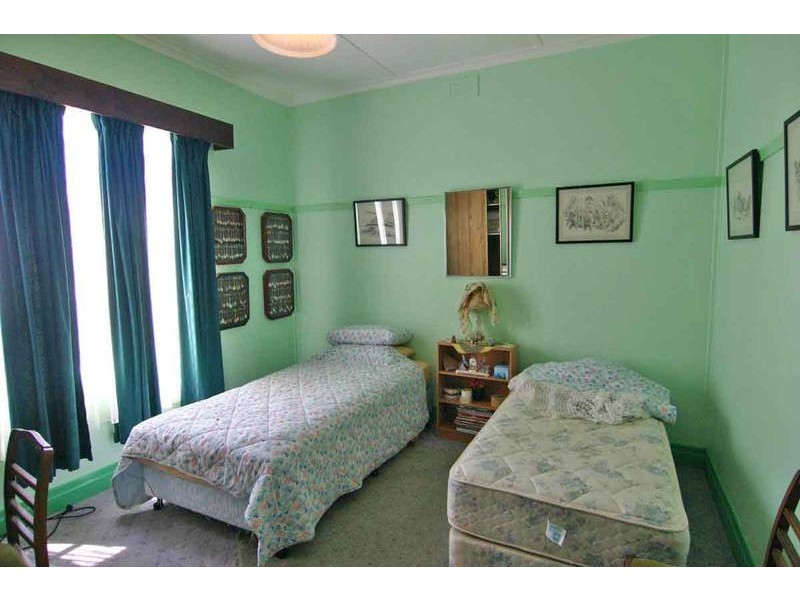 30 Benbow Street, Ararat VIC 3377