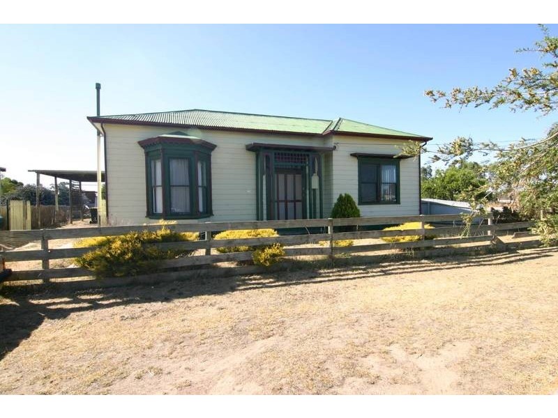 35 Faye Street, Ararat VIC 3377