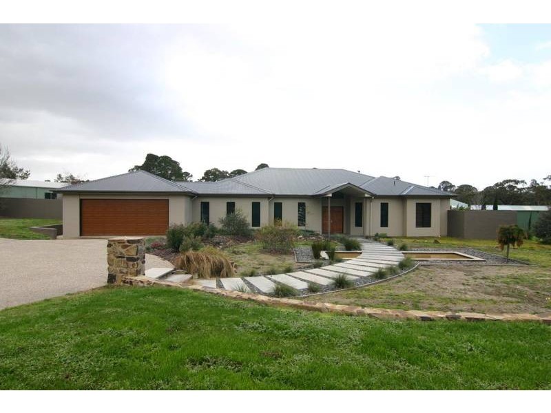 80 Picnic Road, Ararat VIC 3377