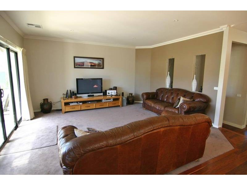 80 Picnic Road, Ararat VIC 3377