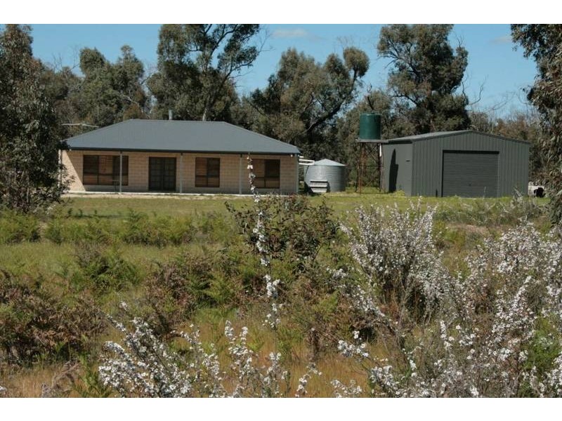 166 Mannequin Road, Moyston VIC 3377