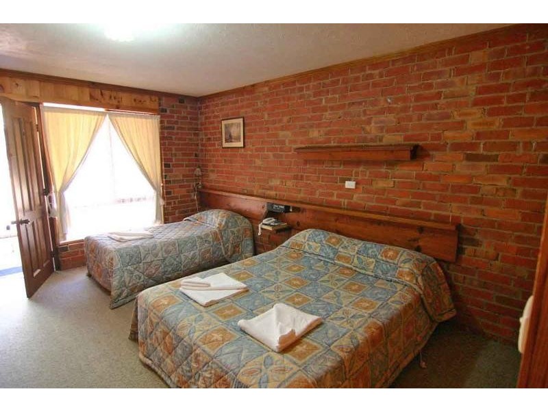 24 Seaby Street, Stawell VIC 3380