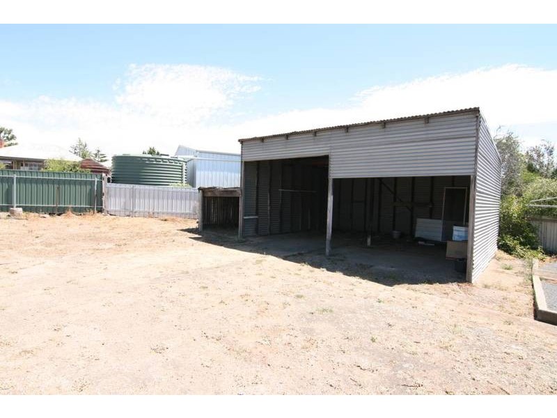 9 Clarke Street, Ararat VIC 3377