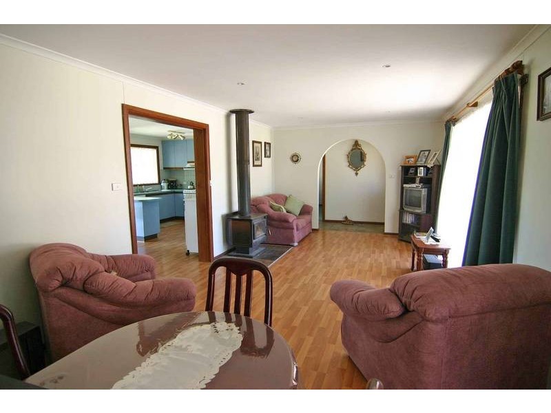 32 Railway Road, Ararat VIC 3377