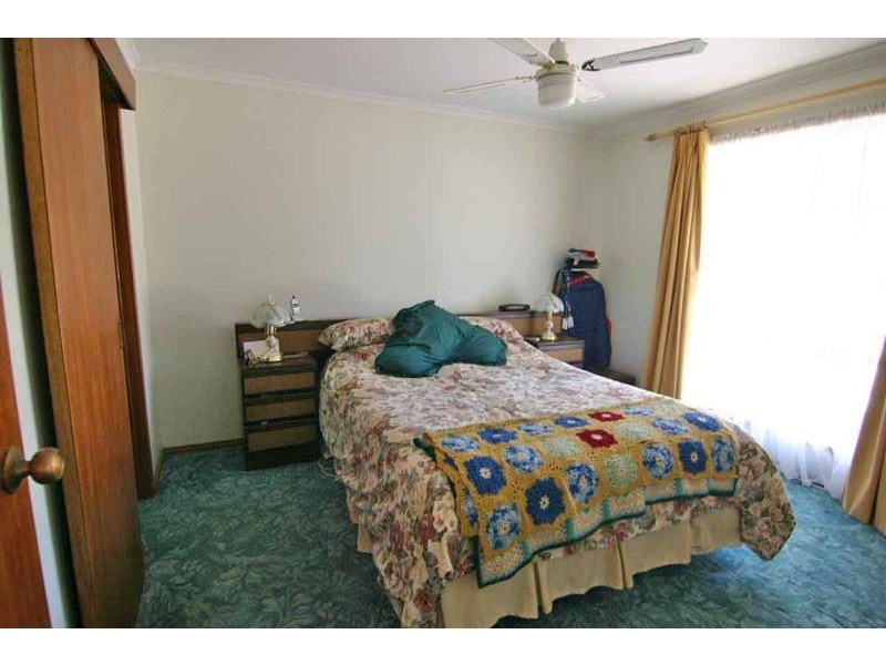32 Railway Road, Ararat VIC 3377