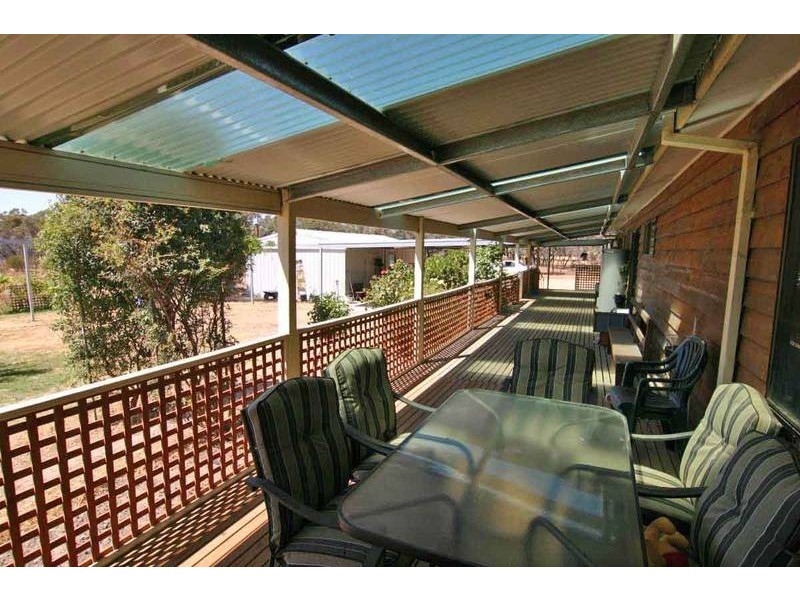 32 Railway Road, Ararat VIC 3377