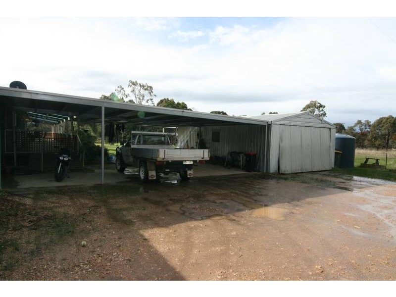 32 Railway Road, Ararat VIC 3377