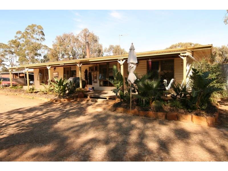 17 Forster Lane, Landsborough VIC 3384