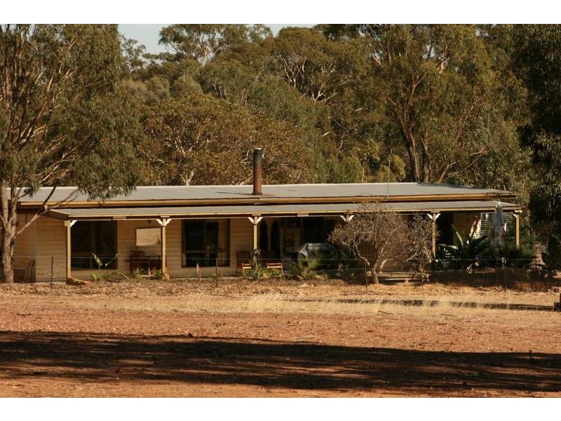 17 Forster Lane, Landsborough VIC 3384