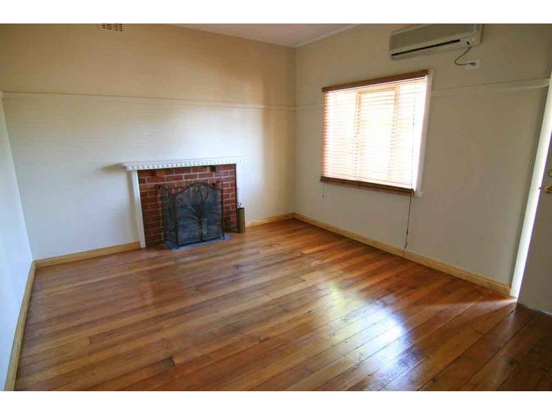 21 Flattely Street, Ararat VIC 3377