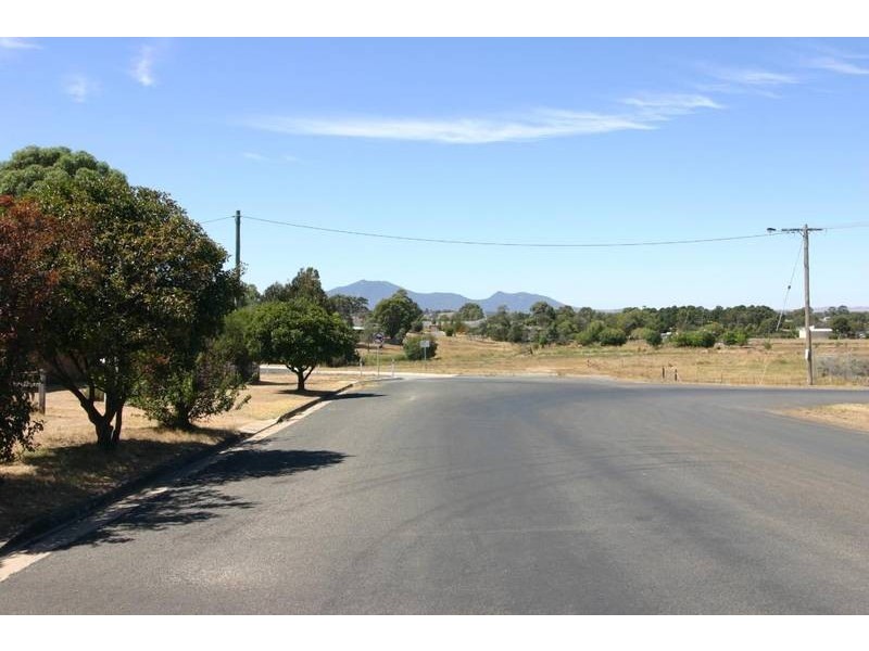 21 Flattely Street, Ararat VIC 3377