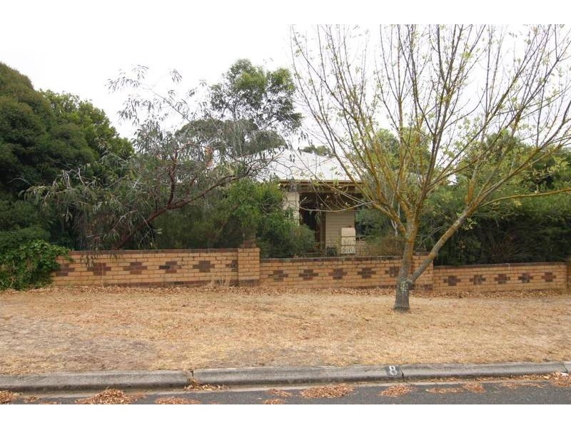 8 Minton Street, Ararat VIC 3377