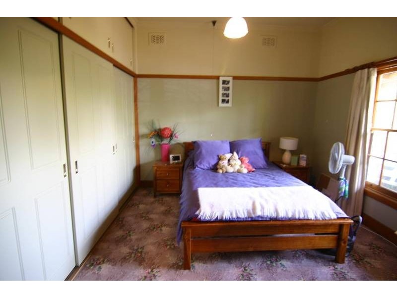 8 Minton Street, Ararat VIC 3377