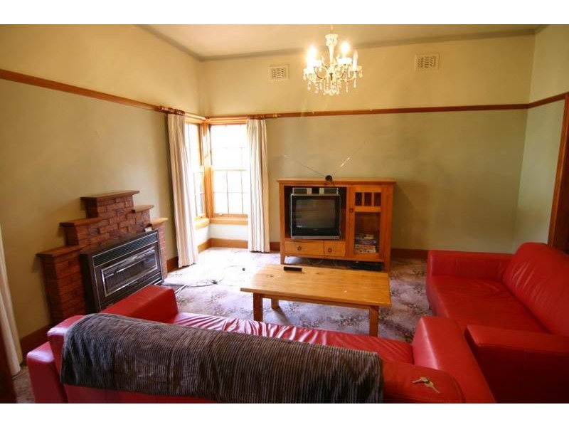 8 Minton Street, Ararat VIC 3377