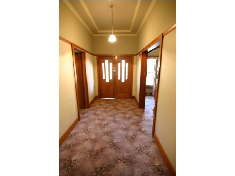 8 Minton Street, Ararat VIC 3377