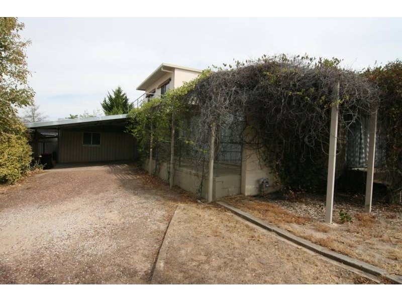 23 Henderson Street, Ararat VIC 3377
