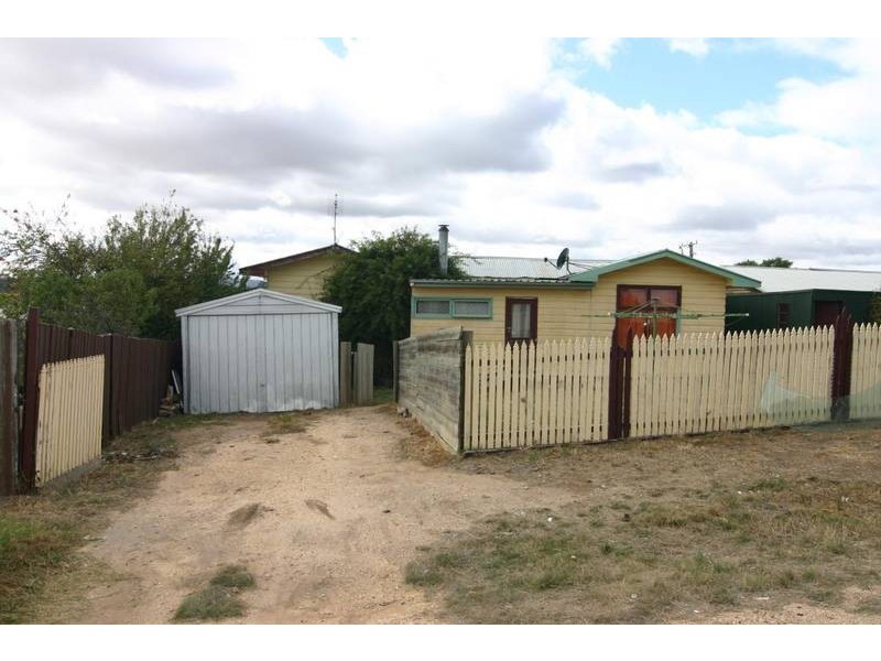 28 Brooke Street, Moyston VIC 3377