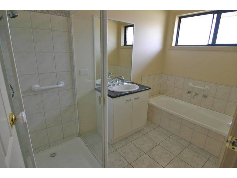 7 Gossip Avenue, Ararat VIC 3377