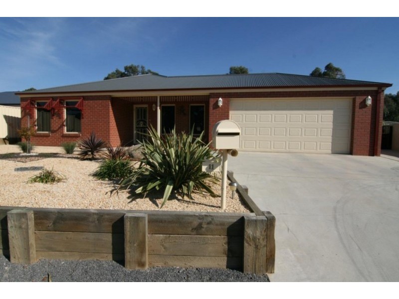 11 Kims Close, Ararat VIC 3377