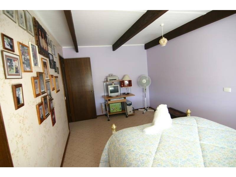 15 Ellerker Avenue, Ararat VIC 3377