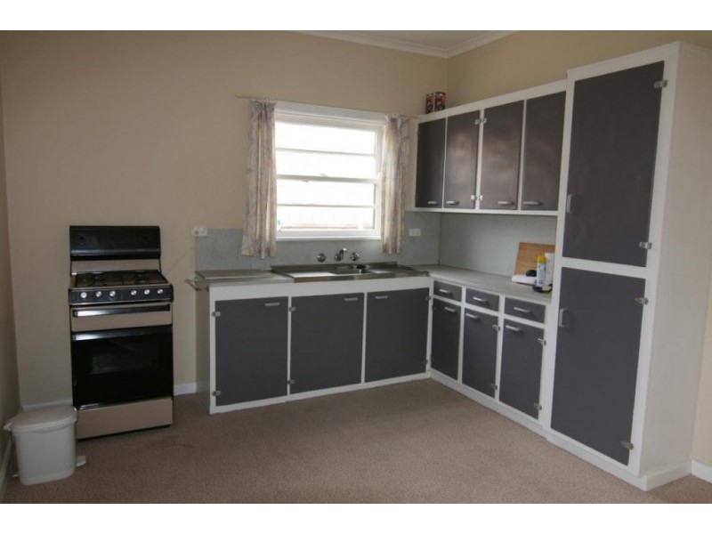 34 Hewitt Street, Ararat VIC 3377