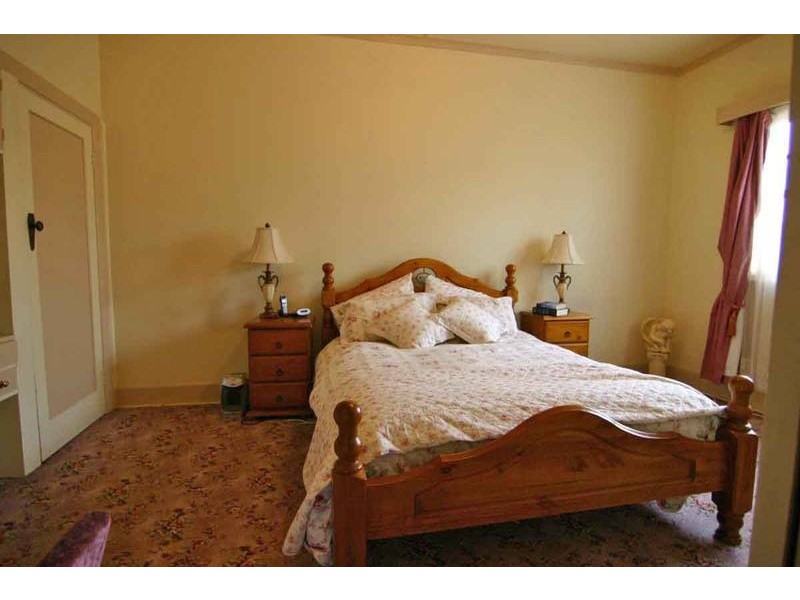 15 McGibbony Street, Ararat VIC 3377