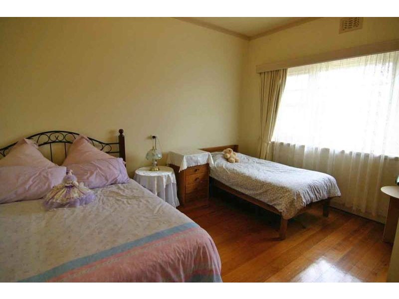 15 McGibbony Street, Ararat VIC 3377