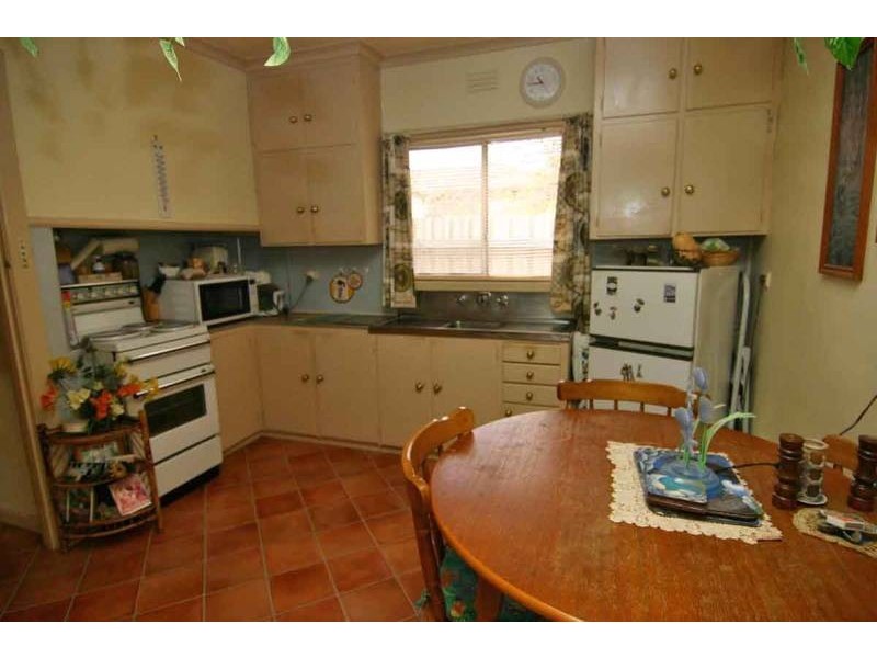 15 McGibbony Street, Ararat VIC 3377