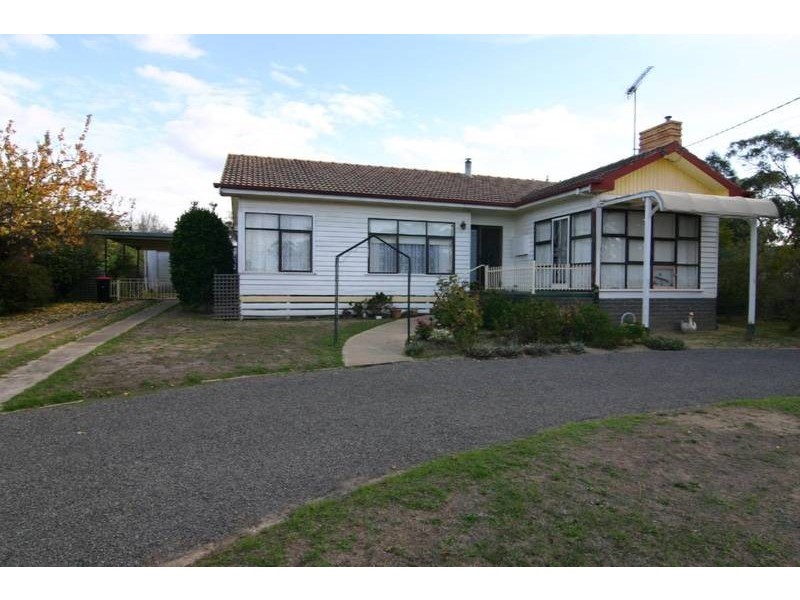 83 Banfield Street, Ararat VIC 3377