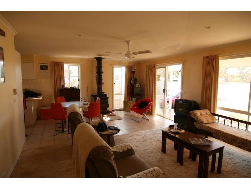 33 Byerly Street, Elmhurst VIC 3469