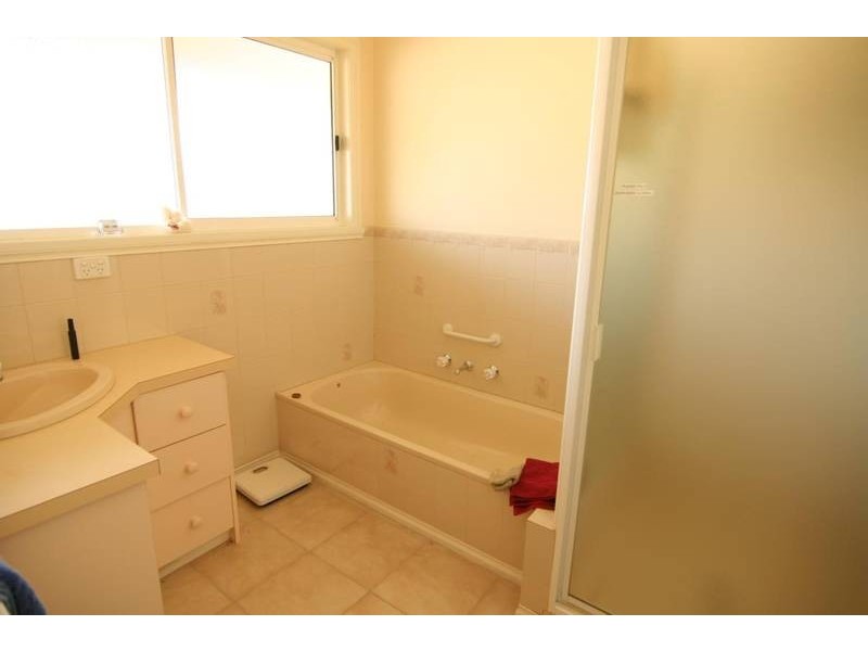 33 Byerly Street, Elmhurst VIC 3469