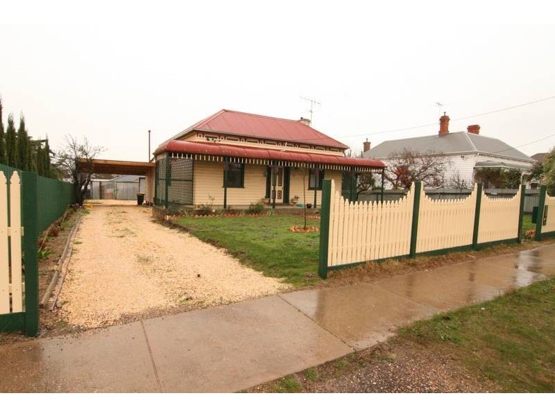 92 Moore Street, Ararat VIC 3377