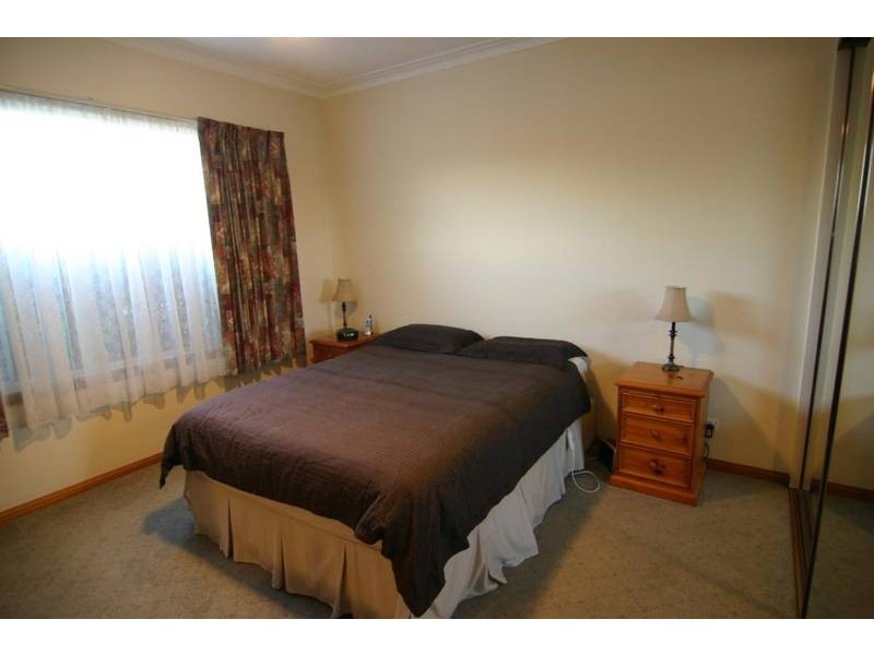 9 Henderson Street, Ararat VIC 3377