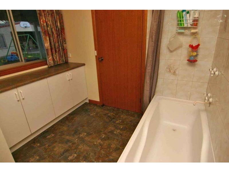 9 Henderson Street, Ararat VIC 3377