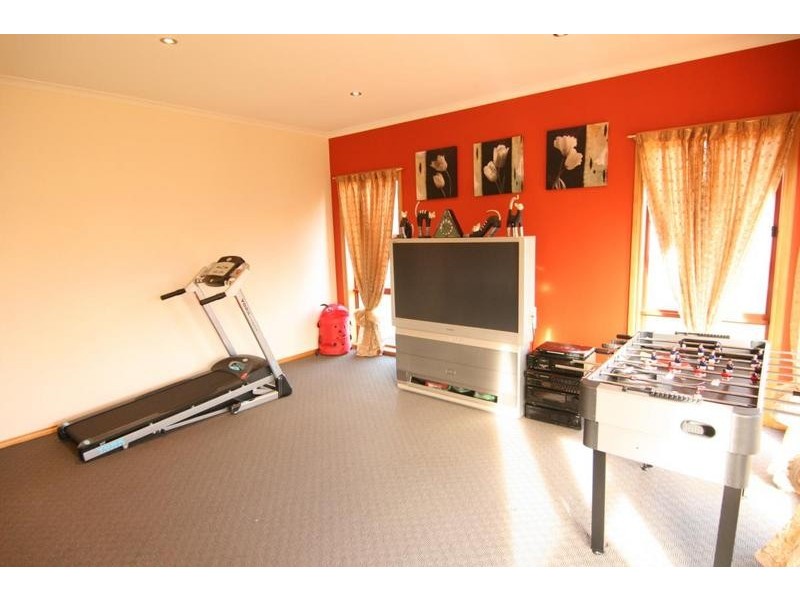 9 Lobelia Drive, Ararat VIC 3377